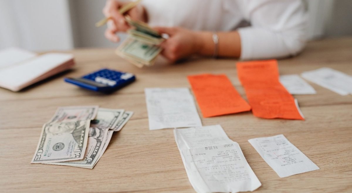 How to Track Spending Without a Spreadsheet